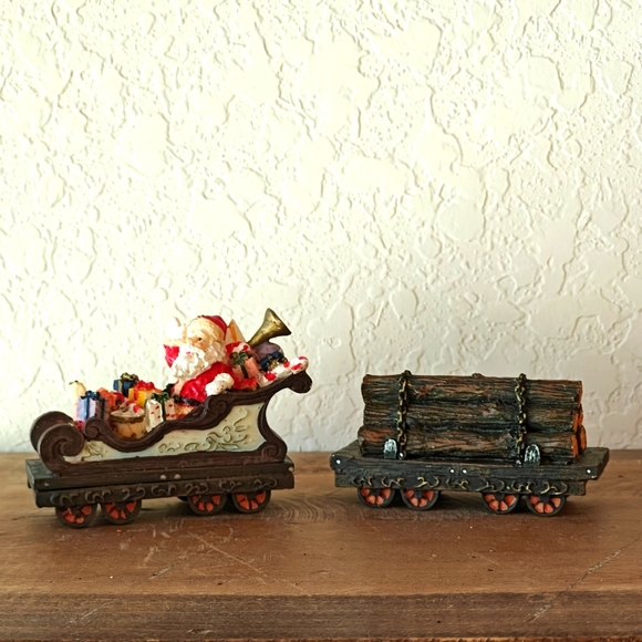 1998 2 Piece Resin Santa with Toys in Sleigh and Pile of Wood Logs Train - Picture 1 of 14